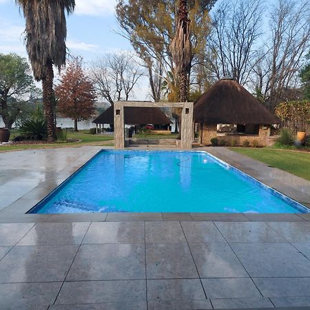 Lalamanzi River Lodge Vanderbijlpark Exterior foto